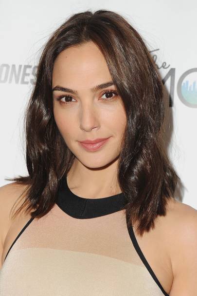 Gal Gadot hairstyles & makeup - celebrity beauty, Wonder 