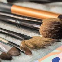 how to clean foundation brush