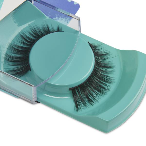 Best False Eyelashes Where To Buy Subtle & Dramatic Fake Lashes