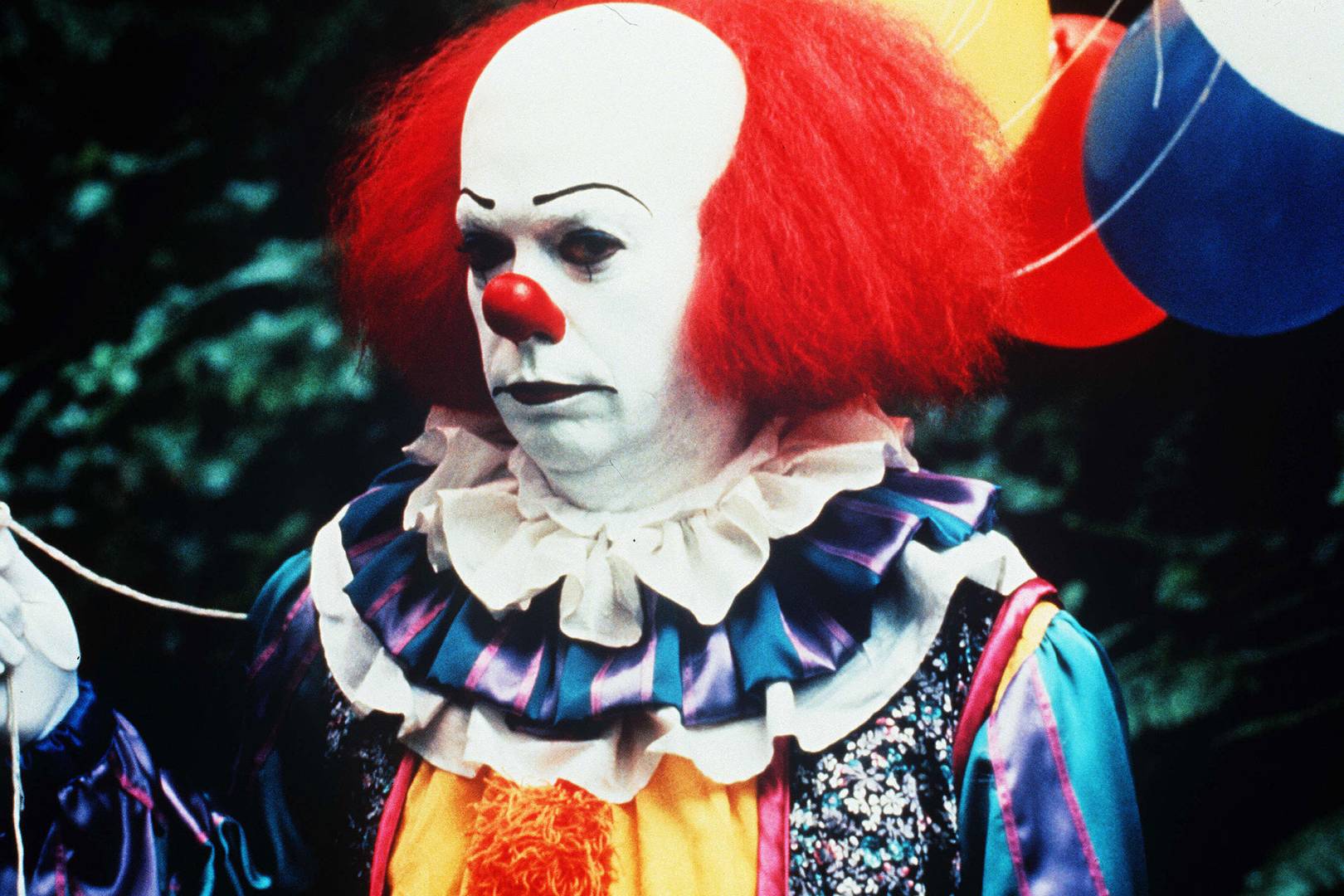 It film review, just how scary is Pennywise in the Stephen King horror ...