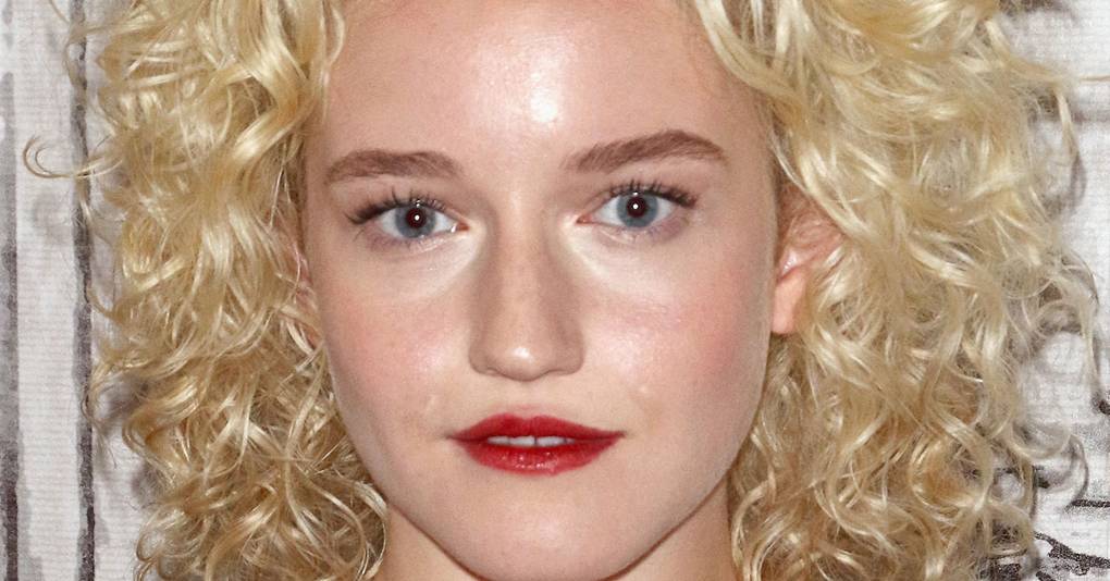 Ozark Julia Garner Hair, Curls & Red Lipstick  Glamour UK