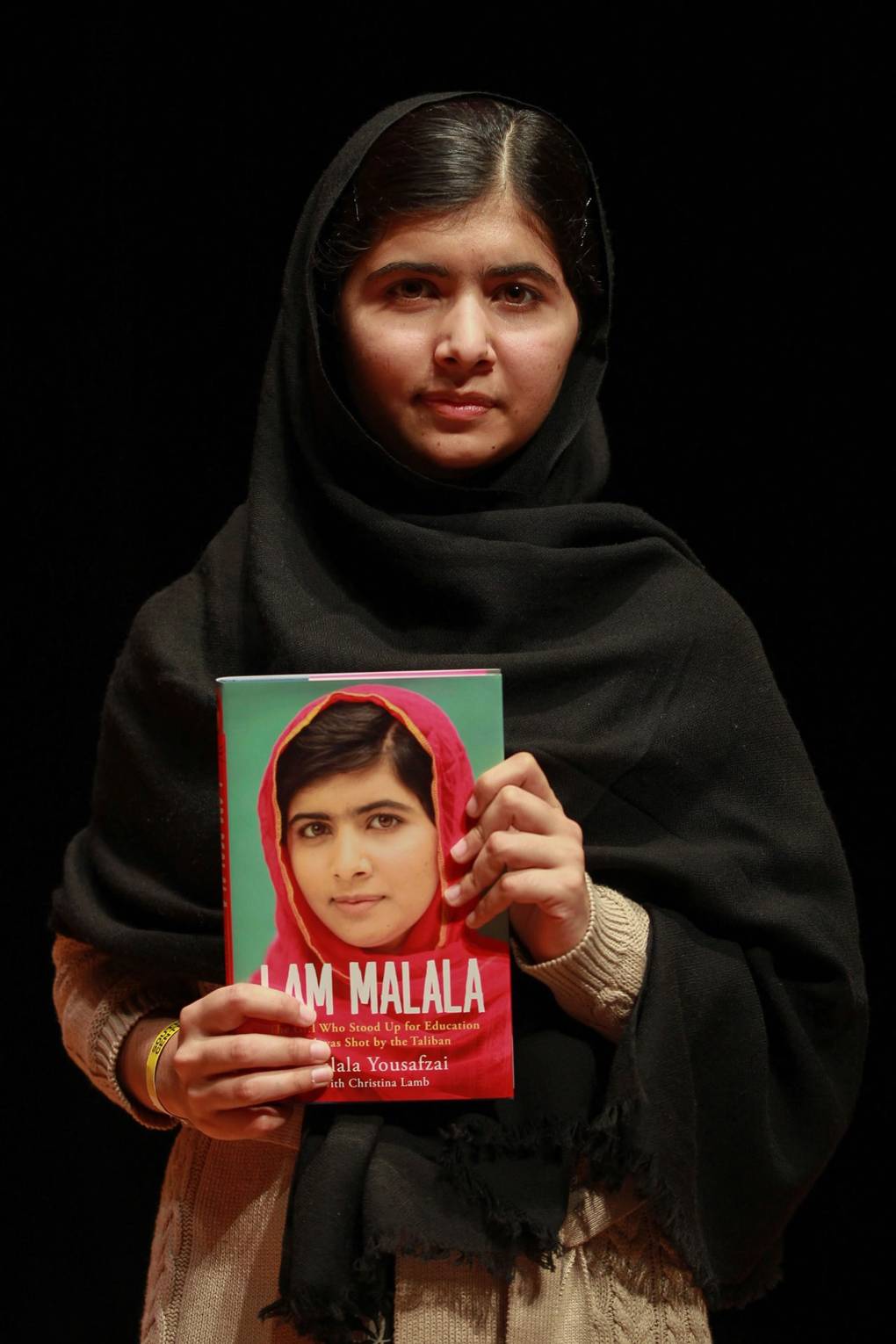 Malala Yousafzai Wins Nobel Peace Prize Celebrity News And Gossip Glamour Uk