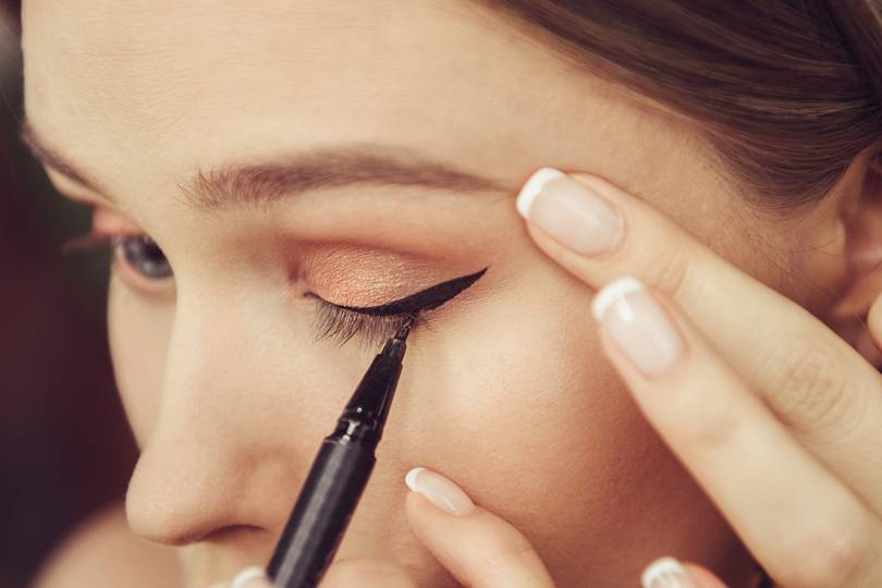 This Hack for Perfect Winged Eyeliner From Reddit Is Absolute Genius
