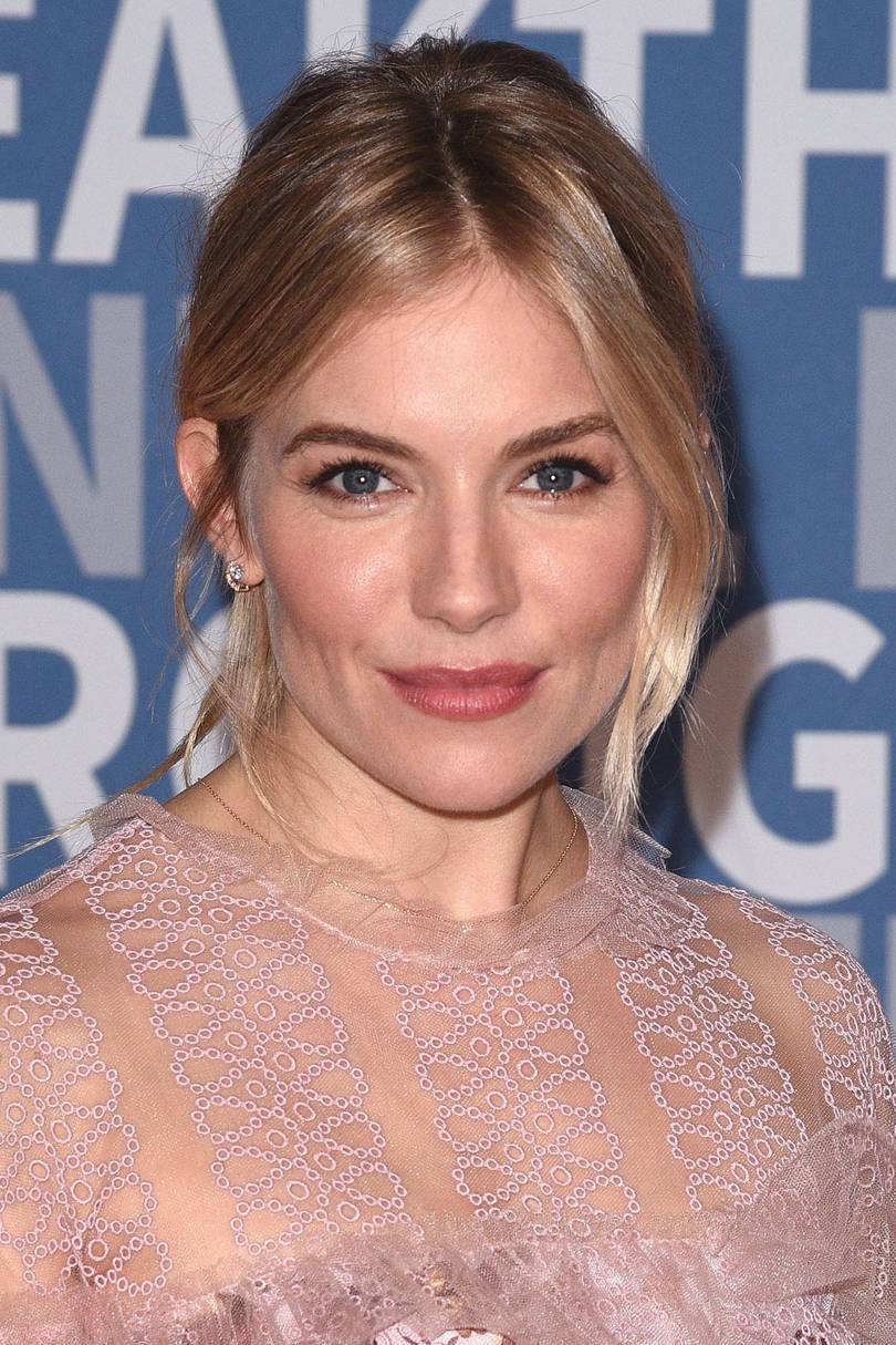 Sienna Miller's best hair and beauty looks through the years. Get the ...