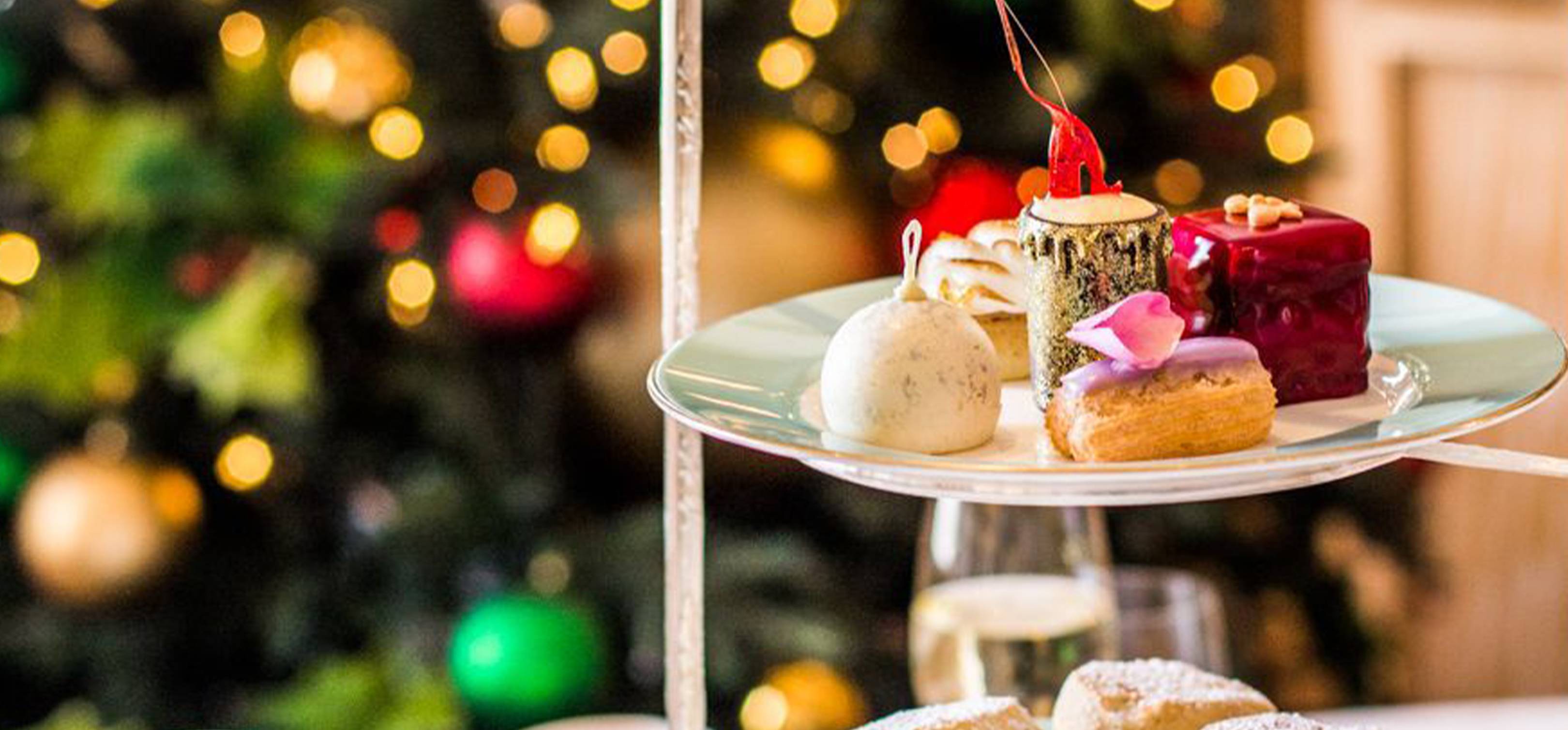 The Best Christmas Afternoon Teas In London Worth Booking Now Glamour Uk