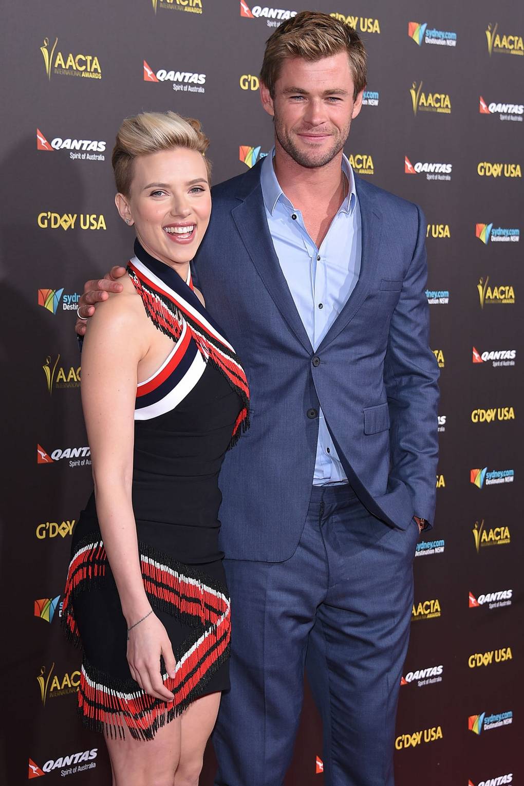 Scarlett Johansson talks Chris Hemsworth and his attractive face ...