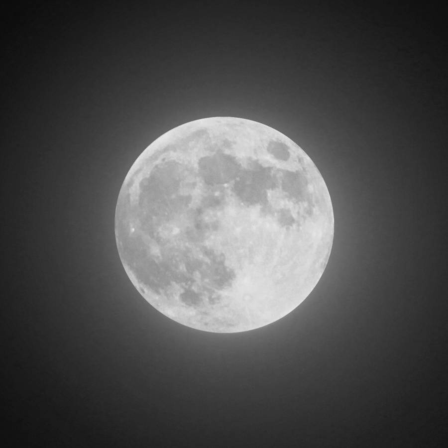 full moon affects moods