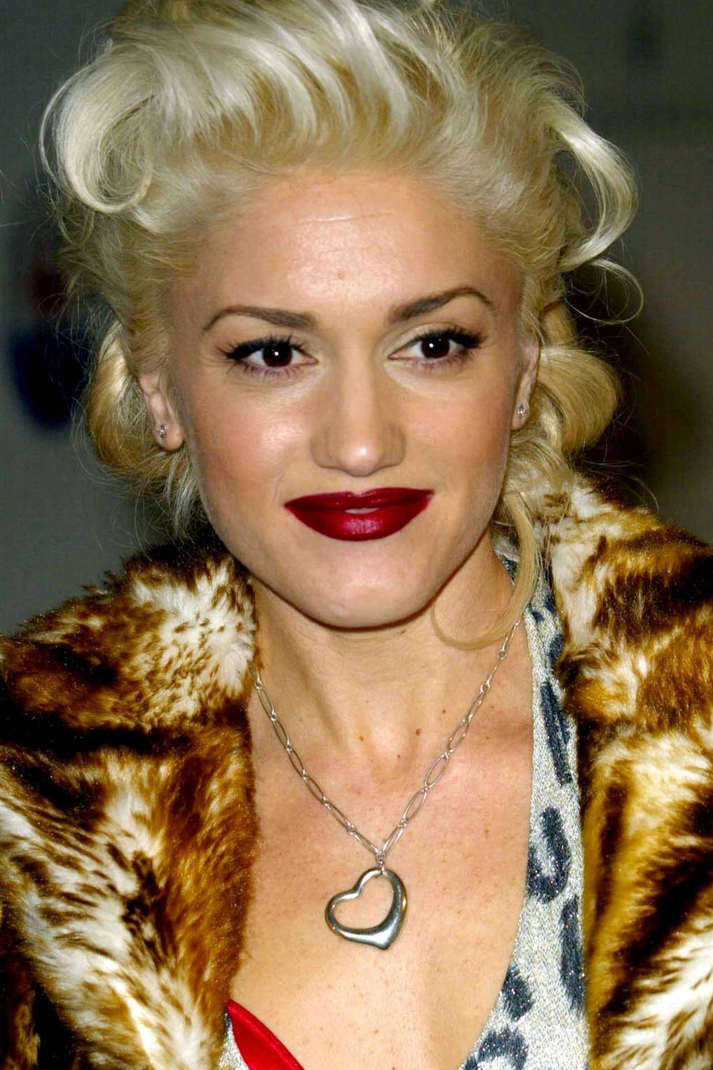 Gwen Stefani: Look Book - celebrity hair hairstyle make-up pictures ...