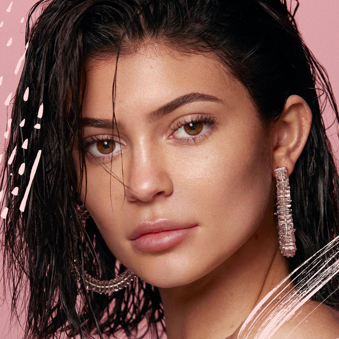 Image: 'Nobody has perfect skin': GLAMOUR catches up with Kylie Jenner on all things Kylie Skin (and her *entire* beauty regime) as the brand launches in the UK today