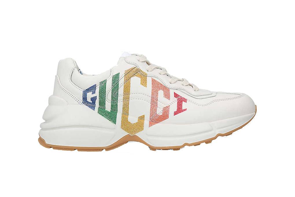 veja v10 all white