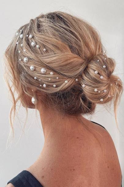 Pearl Hair Accessories: The 2020 Pearl-Speckled Hair Trend | Glamour UK