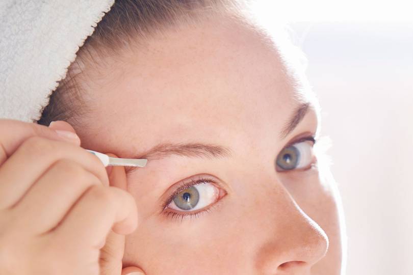 Sneeze when you pluck your eyebrows? The reason why... Glamour UK