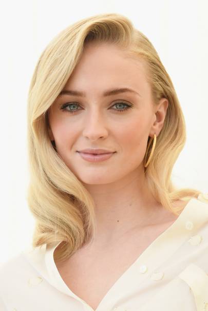 Sophie Turner Beauty Looks: Makeup & Hair Over The Years | Glamour UK