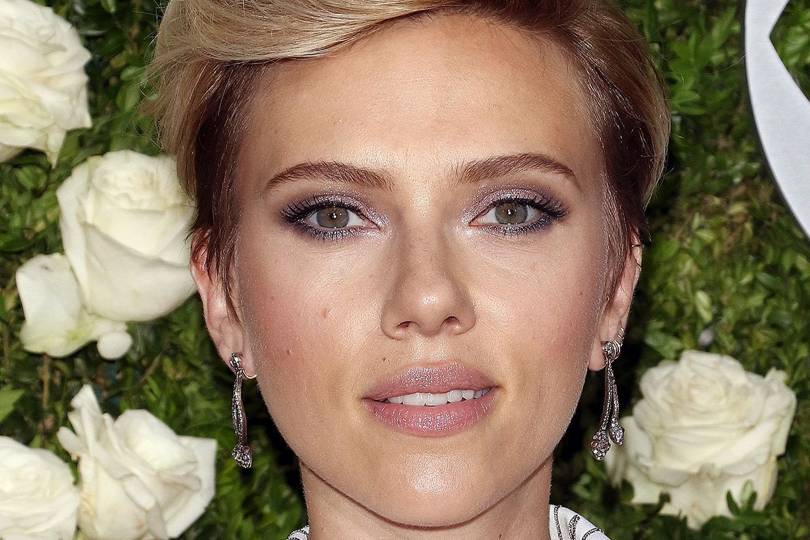 Scarlett Johansson: Look Book | Glamour UK