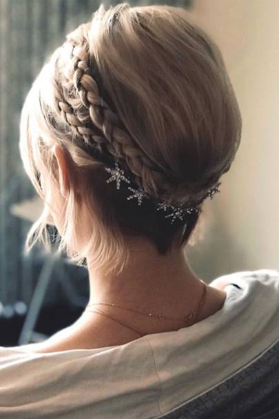 27 Ways To Tie Your Hair Back If It s Super Short Glamour UK
