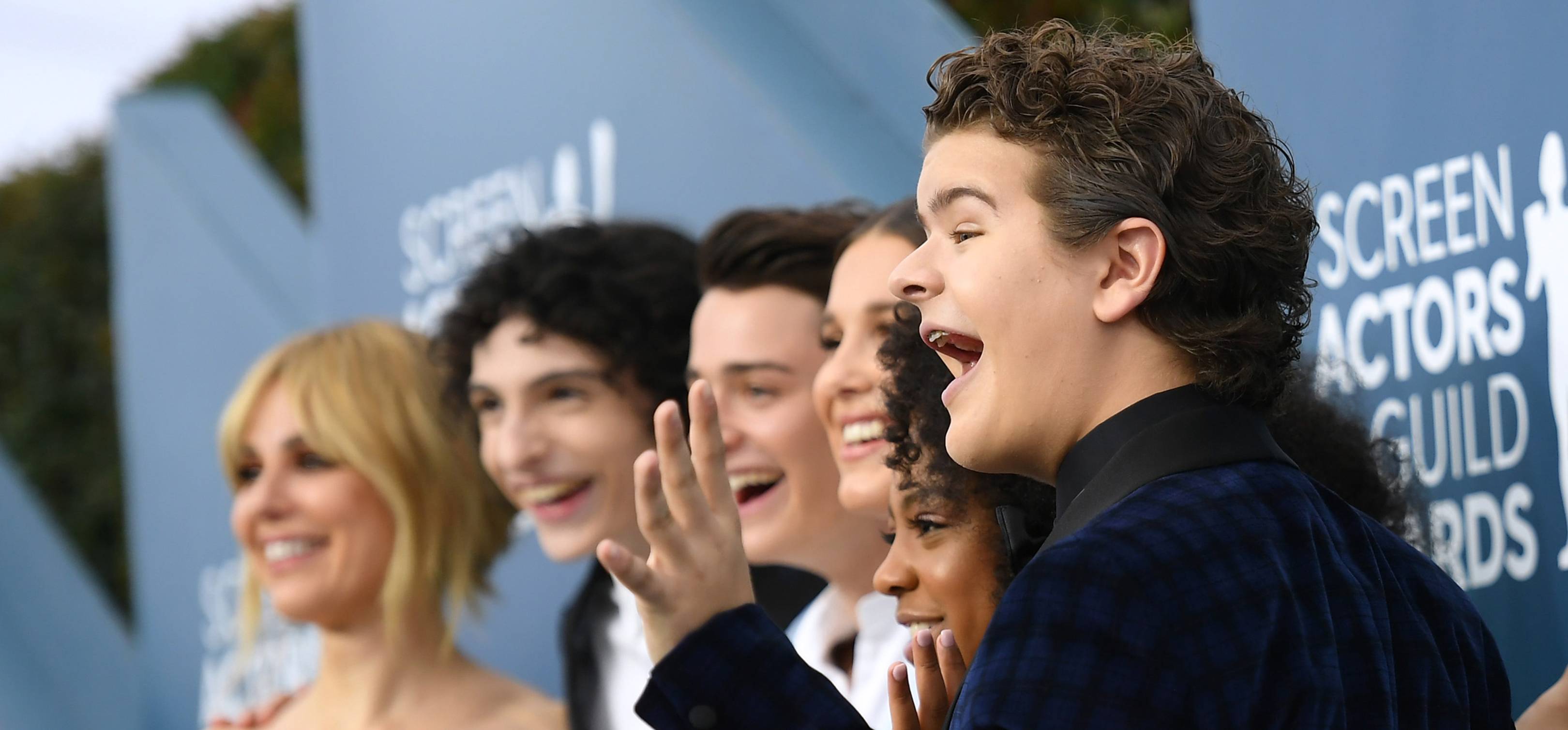 Stranger Things Cast Reunite At The Sags What They Look