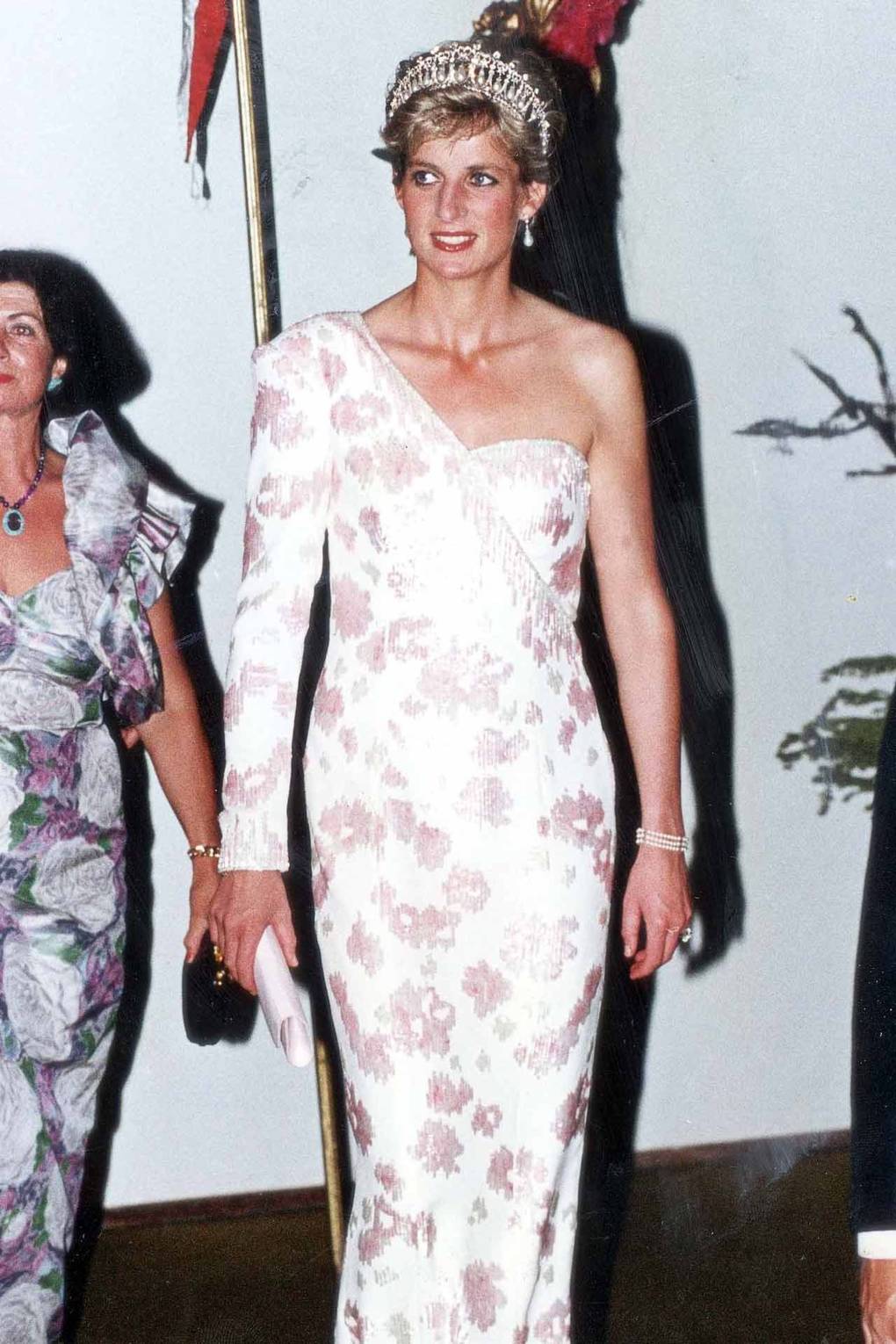 Princess Diana’s Greatest Dresses - Fashion Photos 