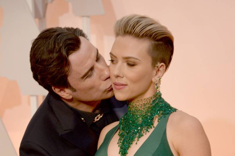 Scarlett Johansson Defends John Travolta Oscars Kiss Glamour Uk 9094