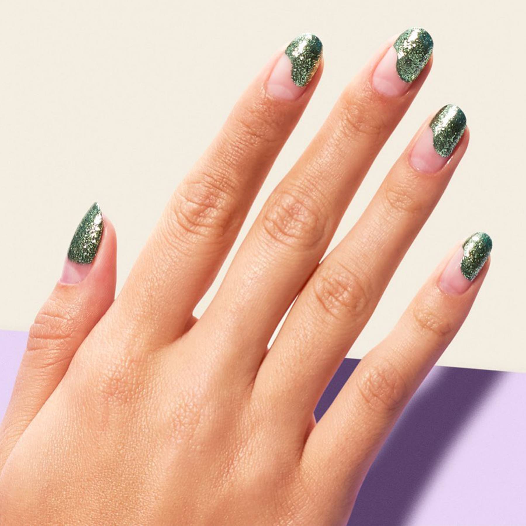 17 Christmas Nail Art Ideas To Add Some Glitz To Your Fingertips