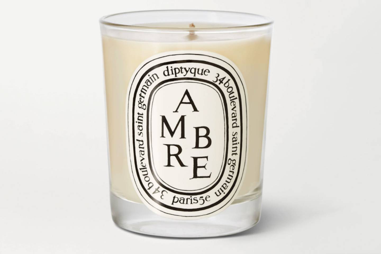 Свеча 2021. Свеча Diptyque Scented Candle. Свеча диптик бульвар 34. Diptyque диффузор. Diptyque logo.