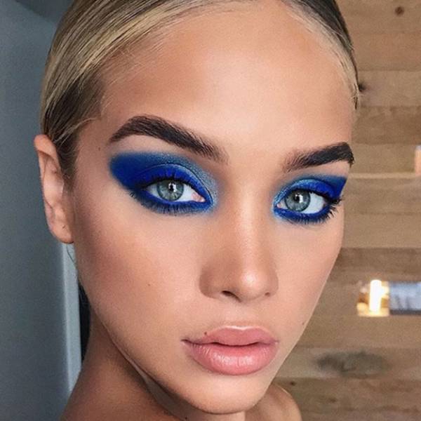 blue eyeshadow