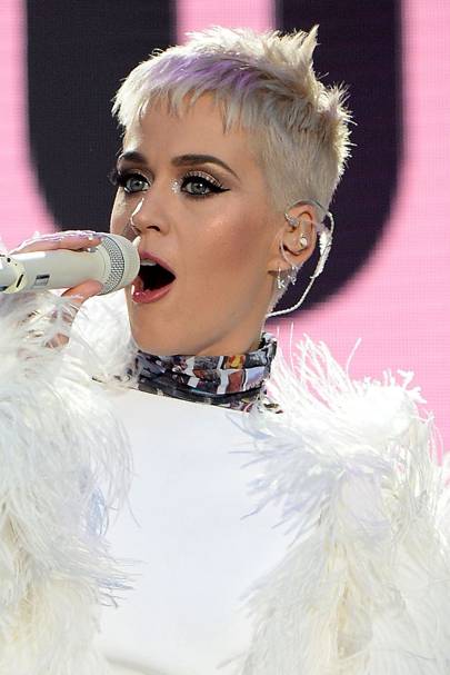 Katy Perry Short Hair Blonde Pixie Crop Glamour Uk