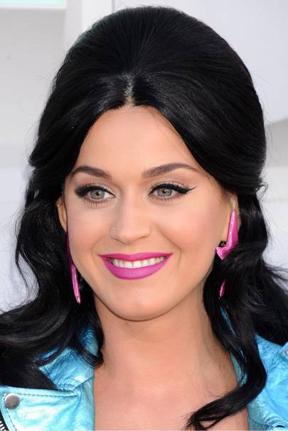 Best beehives - celebrity beehive hairstyles, hair down ...