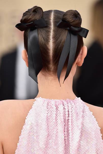 Celebrity Hairstyles 2018: Ribbon And Bow Accessories 