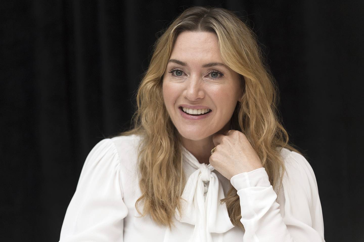 Kate Winslet Insisted Mare Of Easttown Sex Scene Not 