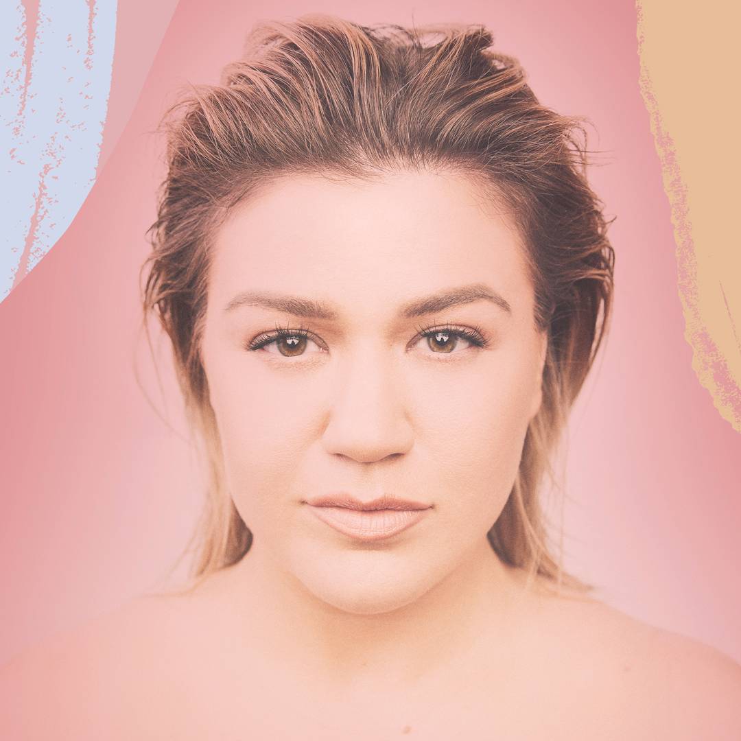 Image: Kelly Clarkson reveals people put images of naked women in front of her & said 'this is what you're competing with' in a body shaming act