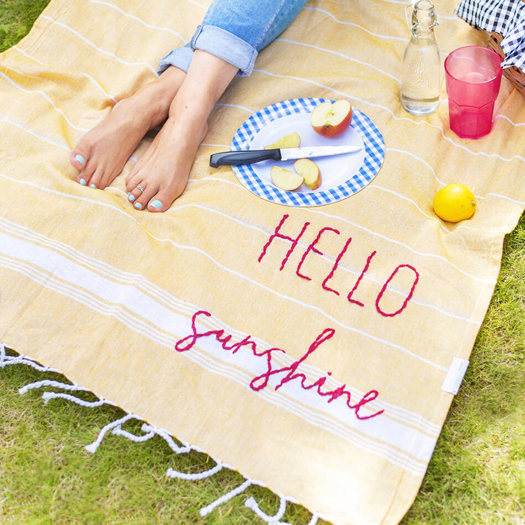 15 Best Picnic Blankets 2021 Picnic Rugs For Summer Glamour UK