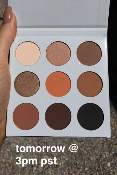 Kylie Jenners Eyeshadow Palette Kyshadow Bronze And Silver Palette Glamour Uk 