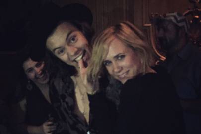 harry styles kristen wiig dancing together saturday night live