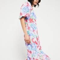 what do you wear to a summer wedding in 2021