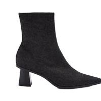 are pointy toe shoes in style 2019