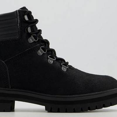 walking boots trendy
