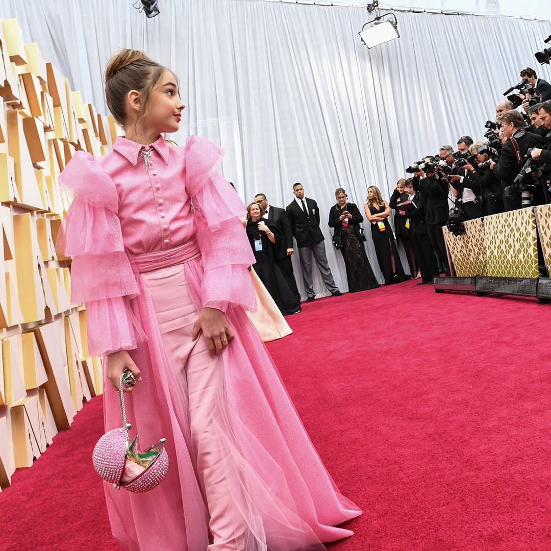 Image: 'Once Upon a Timeâ¦ in Hollywood's' Julia Butters brought a turkey sandwich to the Oscars in her clutch bag and won the red carpet