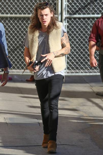 Harry Styles out in West Hollywood - May 17, 2015  Harry styles street  style, Fashion, Street style