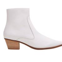 white boots summer