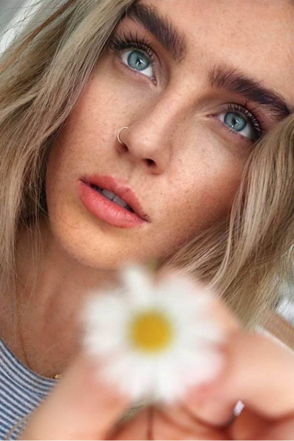 Perrie Edwards Makeup Free Freckles On Instagram Glamour Uk