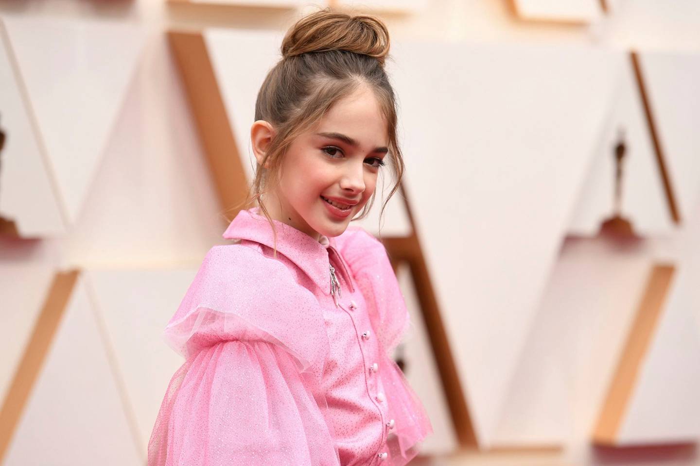 Julia Butters Takes A Turkey Sandwich To The Oscars 2020 Red Carpet