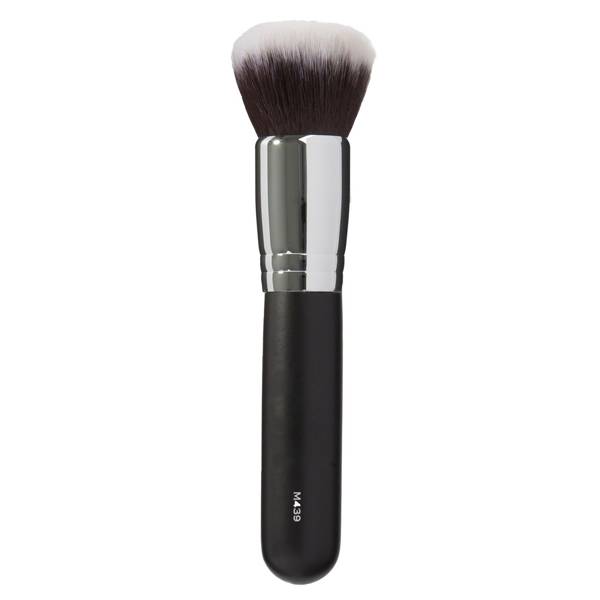 17 Best Foundation Brushes: The Best Foundation Brush | Glamour UK