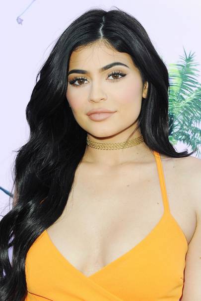 Kylie Jenner Makeup Revenue Famous Person 0754