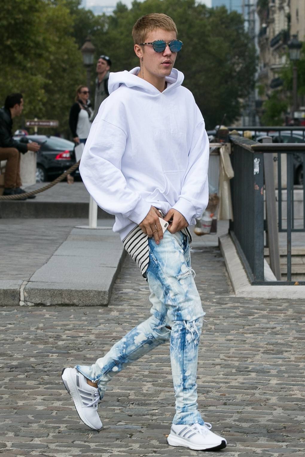 justin bieber white hoodie