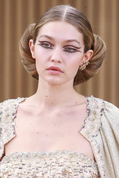 Chanel croissant hairstyle trend: how to get | Glamour UK