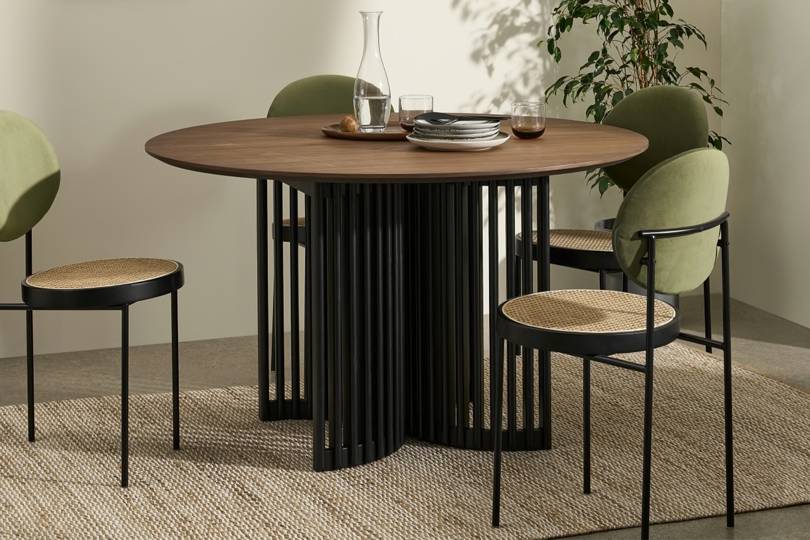 21 Small Space Dining Tables For Every, What Shape Dining Table Is Best For Small Space