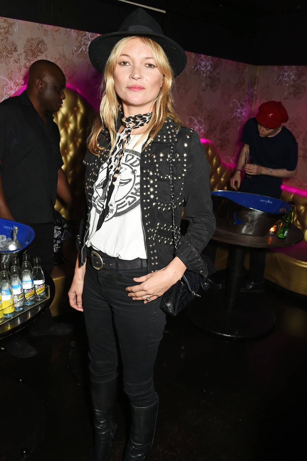 Watch Who wore it best Kate Moss Vs. Courteney Cox video Watch Who wore it best Kate Moss Vs. Courteney Cox video