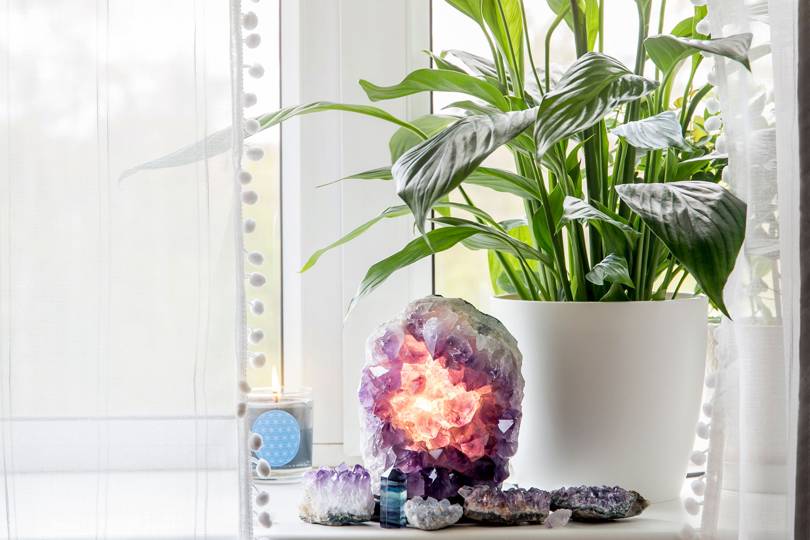 What Is Crystal Botany And How Does It Boost Wellness? - Vimarsana News