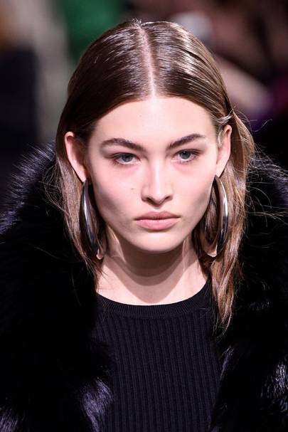 Autumn 2017 hairstyles - backstage hair pictures & first look | Glamour UK