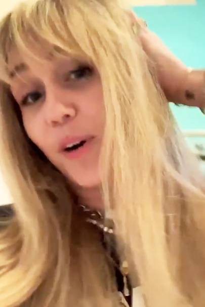 Miley Cyrus Dyes Her Hair Like Hannah Montana Glamour Uk